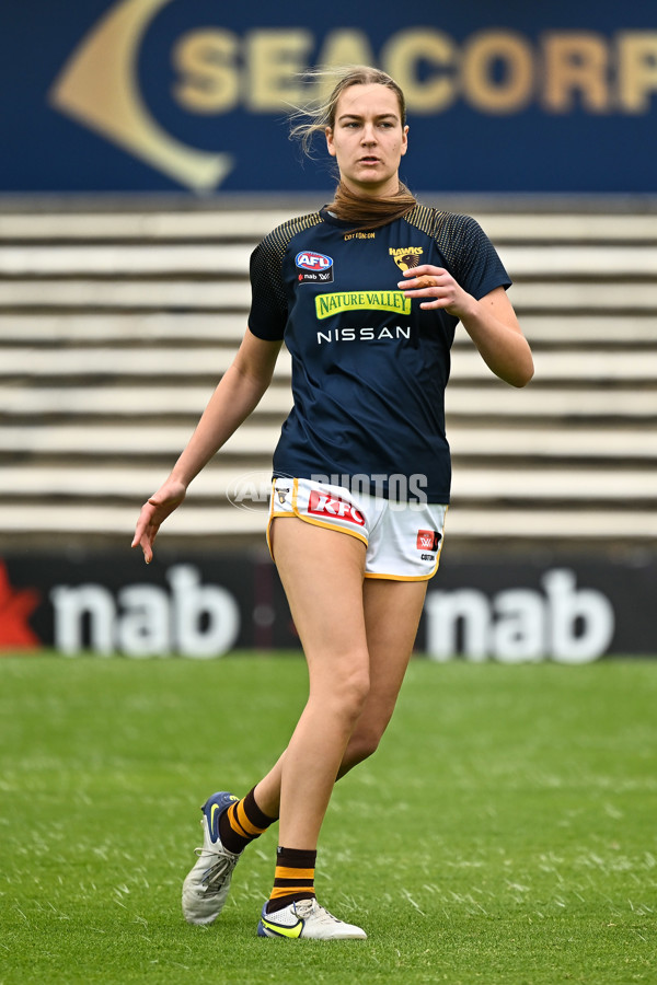 AFLW 2022 S7 Round 10 - Fremantle v Hawthorn - A-462346
