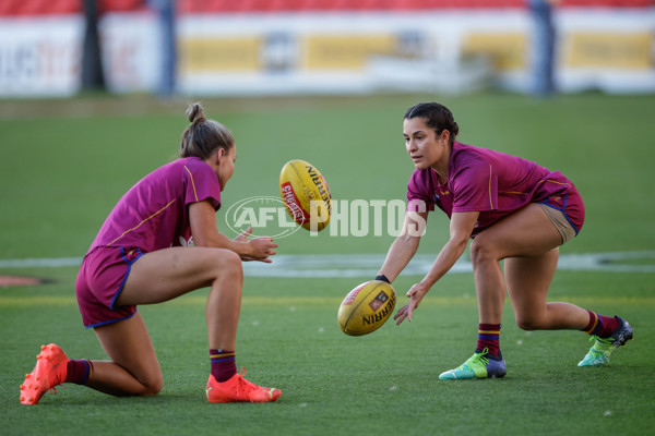 AFLW 2022 S7 Round 10 - Brisbane v Collingwood - A-465490