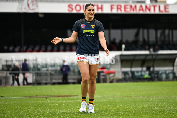 AFLW 2022 S7 Round 10 - Fremantle v Hawthorn - A-468119