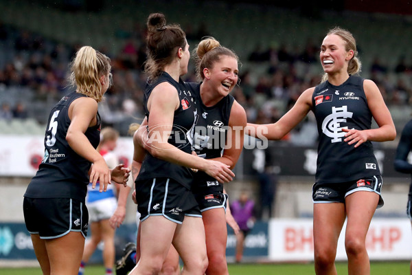 AFLW 2022 S7 Round 10 - Carlton v Western Bulldogs - A-473429