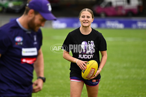 AFLW 2022 S7 Round 10 - Fremantle v Hawthorn - A-473457