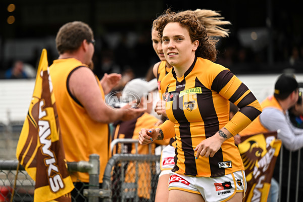 AFLW 2022 S7 Round 10 - Fremantle v Hawthorn - A-478337