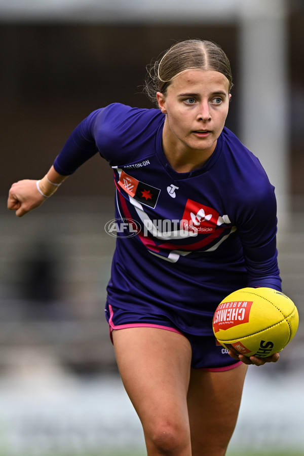 AFLW 2022 S7 Round 10 - Fremantle v Hawthorn - A-478344
