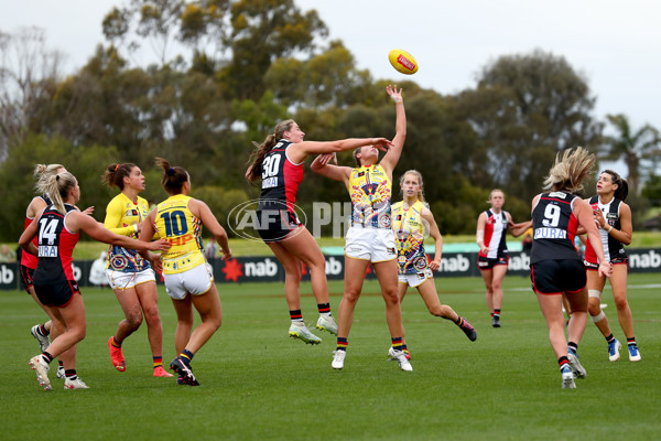 AFLW 2022 S7 Round 10 - St Kilda v Adelaide - A-478434