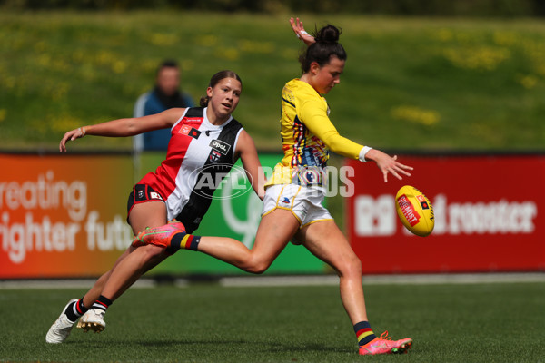 AFLW 2022 S7 Round 10 - St Kilda v Adelaide - A-478435