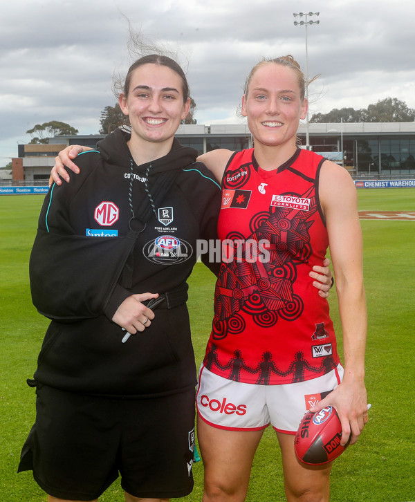 AFLW 2022 S7 Round 10 - Port Adelaide v Essendon - A-481290