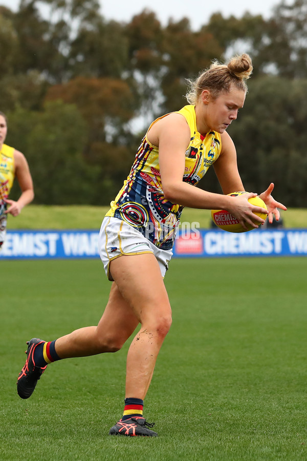 AFLW 2022 S7 Round 10 - St Kilda v Adelaide - A-482230