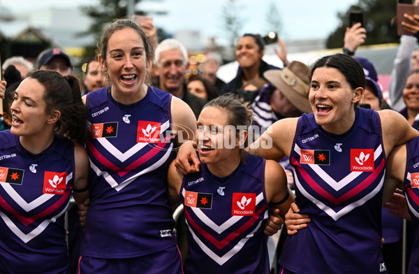 AFLW 2022 S7 Round 10 - Fremantle v Hawthorn - A-489774