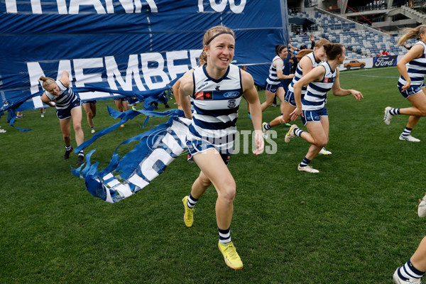 AFLW 2022 S7 Round 10 - Geelong v Sydney - A-492222