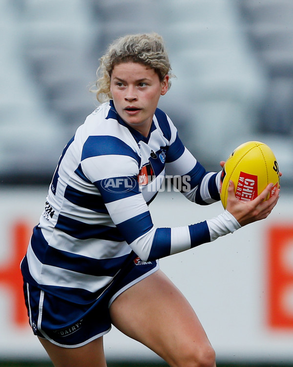 AFLW 2022 S7 Round 10 - Geelong v Sydney - A-493638