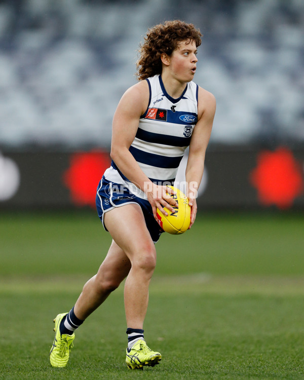 AFLW 2022 S7 Round 10 - Geelong v Sydney - A-493676