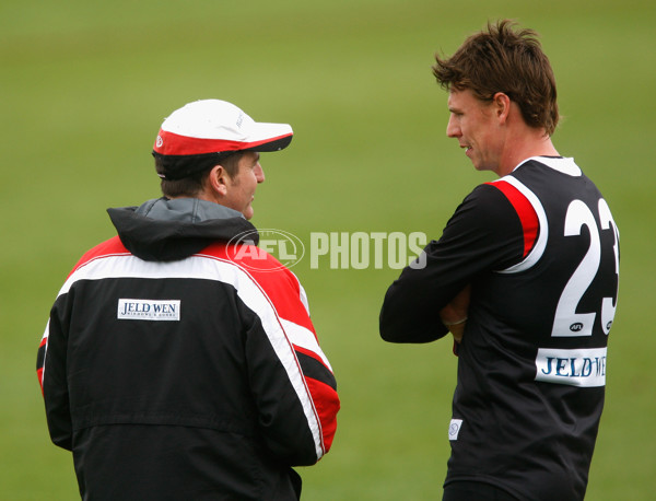 AFL 2010 Training - St Kilda 280910 - 219079