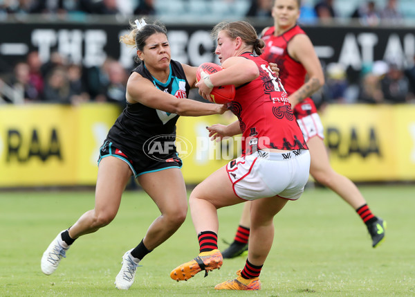AFLW 2022 S7 Round 10 - Port Adelaide v Essendon - A-498806