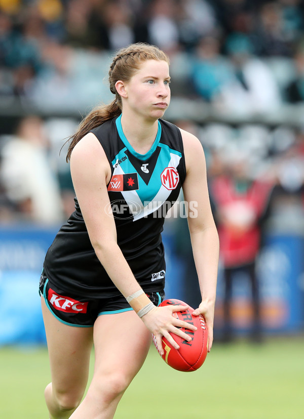 AFLW 2022 S7 Round 10 - Port Adelaide v Essendon - A-499890