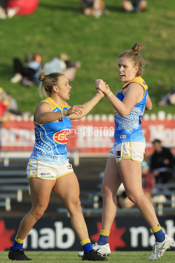 AFLW 2022 S7 Round 10 - GWS v Gold Coast - A-502279