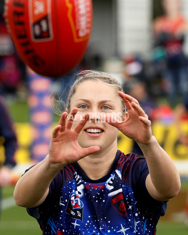 AFLW 2022 S7 Round 10 - Melbourne v West Coast - A-502357