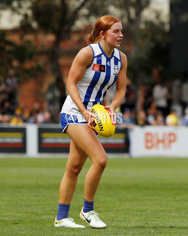 AFLW 2022 S7 Round 10 - North Melbourne v Richmond - A-505003