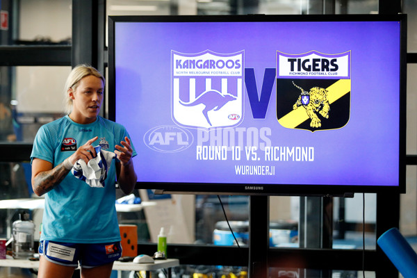 AFLW 2022 S7 Round 10 - North Melbourne v Richmond - A-505080
