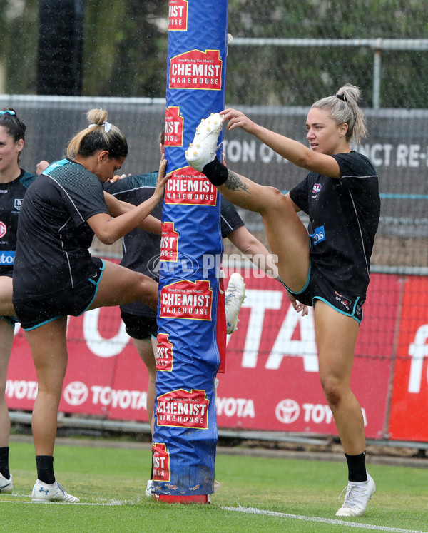 AFLW 2022 S7 Round 10 - Port Adelaide v Essendon - A-506371