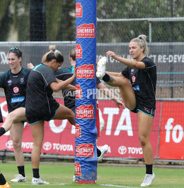 AFLW 2022 S7 Round 10 - Port Adelaide v Essendon - A-508743