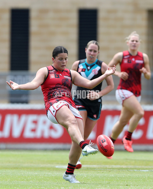 AFLW 2022 S7 Round 10 - Port Adelaide v Essendon - A-510083