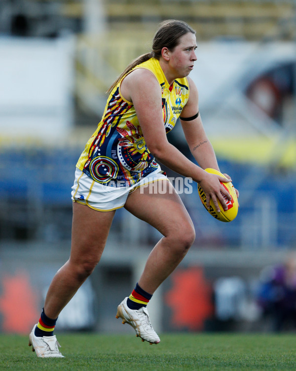 AFLW 2022 S7 Second Qualifying Final - Melbourne v Adelaide - A-521469