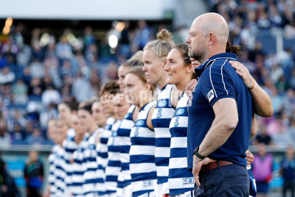 AFLW 2022 S7 First Elimination Final - Geelong v North Melbourne - A-521538