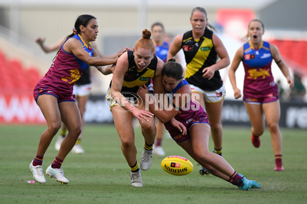 AFLW 2022 S7 First Qualifying Final - Brisbane v Richmond - A-529049