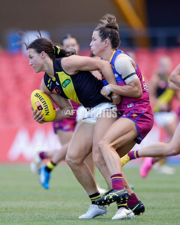 AFLW 2022 S7 First Qualifying Final - Brisbane v Richmond - A-529087
