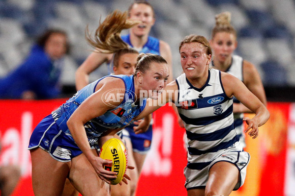 AFLW 2022 S7 First Elimination Final - Geelong v North Melbourne - A-529109