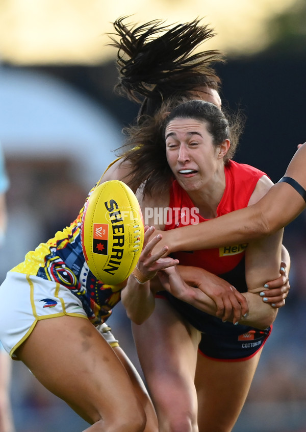 AFLW 2022 S7 Second Qualifying Final - Melbourne v Adelaide - A-531692