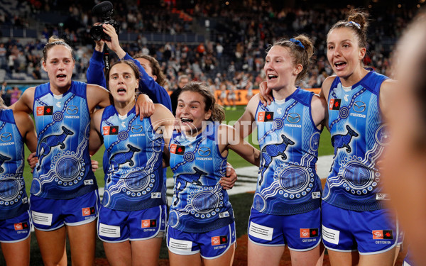 AFLW 2022 S7 First Elimination Final - Geelong v North Melbourne - A-534397
