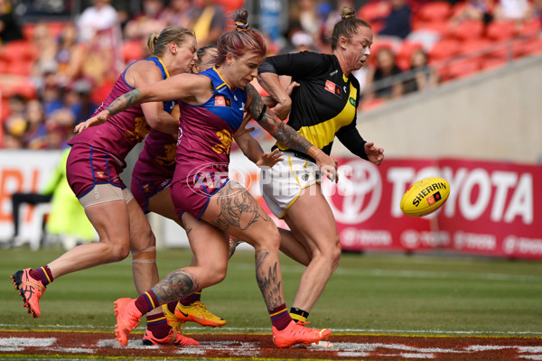 AFLW 2022 S7 First Qualifying Final - Brisbane v Richmond - A-537026