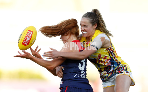 AFLW 2022 S7 Second Qualifying Final - Melbourne v Adelaide - A-539538