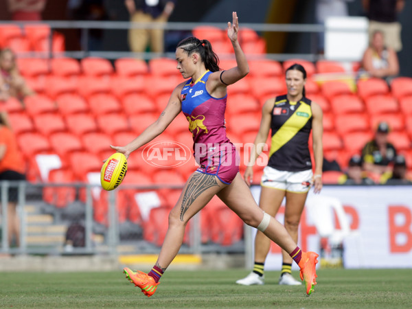 AFLW 2022 S7 First Qualifying Final - Brisbane v Richmond - A-540666