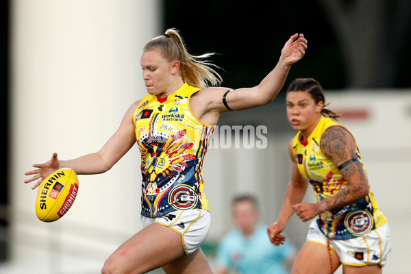 AFLW 2022 S7 Second Qualifying Final - Melbourne v Adelaide - A-540688