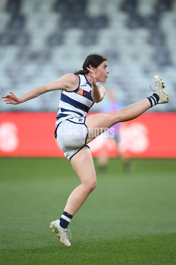 AFLW 2022 S7 First Elimination Final - Geelong v North Melbourne - A-540739