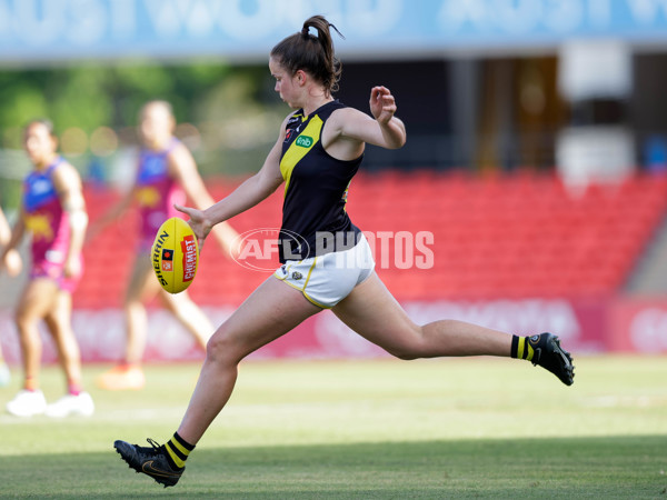 AFLW 2022 S7 First Qualifying Final - Brisbane v Richmond - A-541826