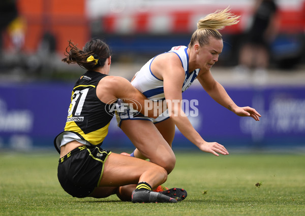 AFLW 2022 S7 First Semi Final - Richmond v North Melbourne - A-543274