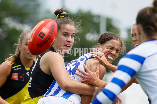 AFLW 2022 S7 First Semi Final - Richmond v North Melbourne - A-543276
