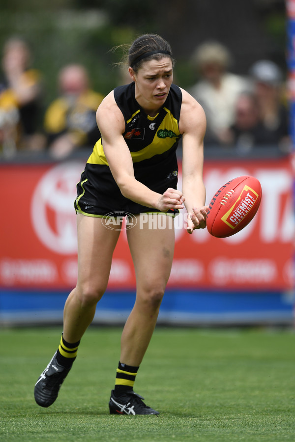 AFLW 2022 S7 First Semi Final - Richmond v North Melbourne - A-545968