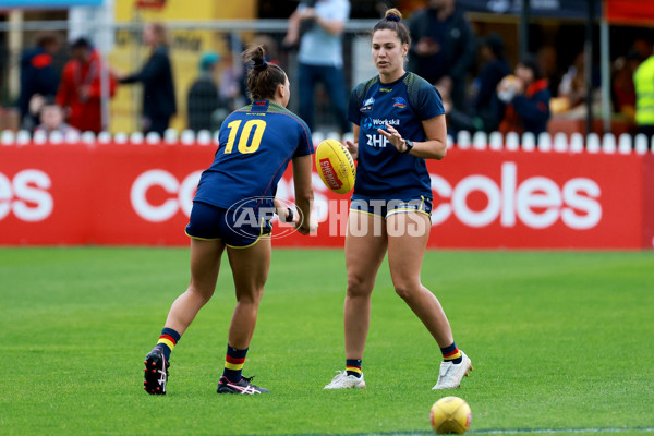 AFLW 2022 S7 Second Semi Final - Adelaide v Collingwood - A-545988