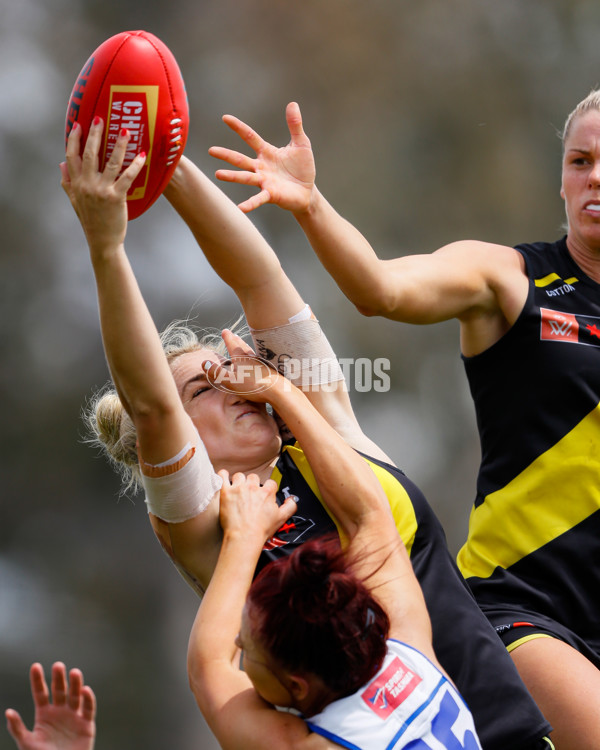 AFLW 2022 S7 First Semi Final - Richmond v North Melbourne - A-546424