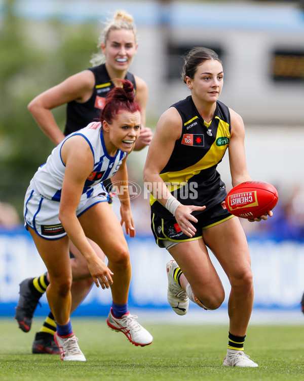 AFLW 2022 S7 First Semi Final - Richmond v North Melbourne - A-546494