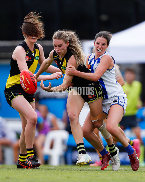 AFLW 2022 S7 First Semi Final - Richmond v North Melbourne - A-549158