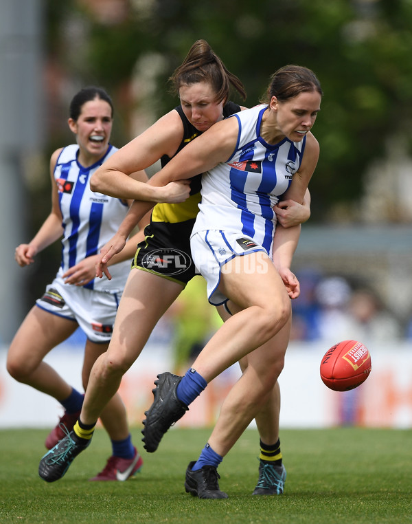 AFLW 2022 S7 First Semi Final - Richmond v North Melbourne - A-551268