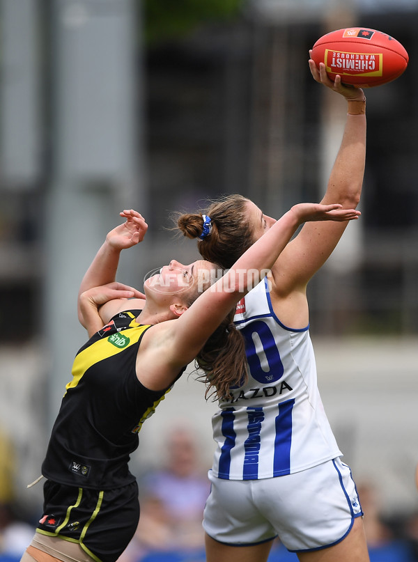 AFLW 2022 S7 First Semi Final - Richmond v North Melbourne - A-554114