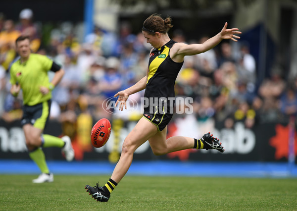 AFLW 2022 S7 First Semi Final - Richmond v North Melbourne - A-554389