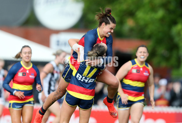 AFLW 2022 S7 Second Semi Final - Adelaide v Collingwood - A-554391