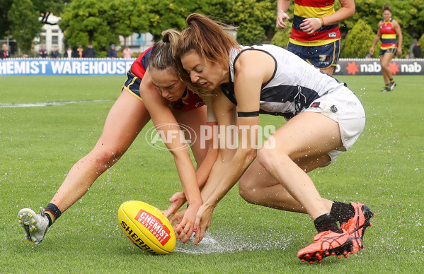 AFLW 2022 S7 Second Semi Final - Adelaide v Collingwood - A-556623